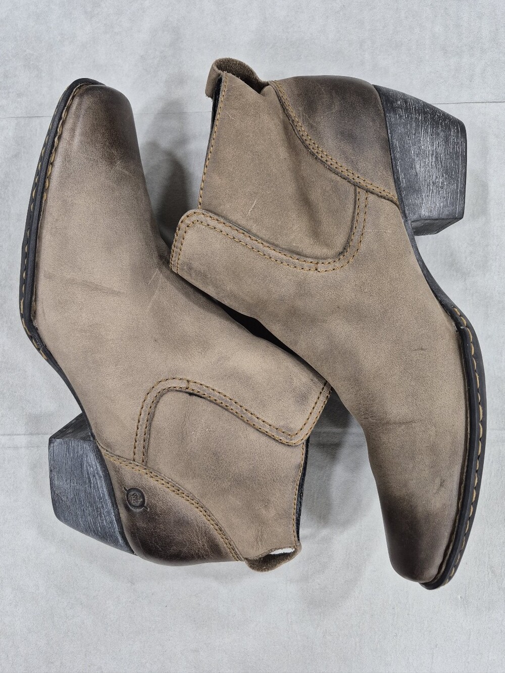 Born ankle boots women's 10M tan nubuck leather distressed square toe casual - Picture 8 of 13
